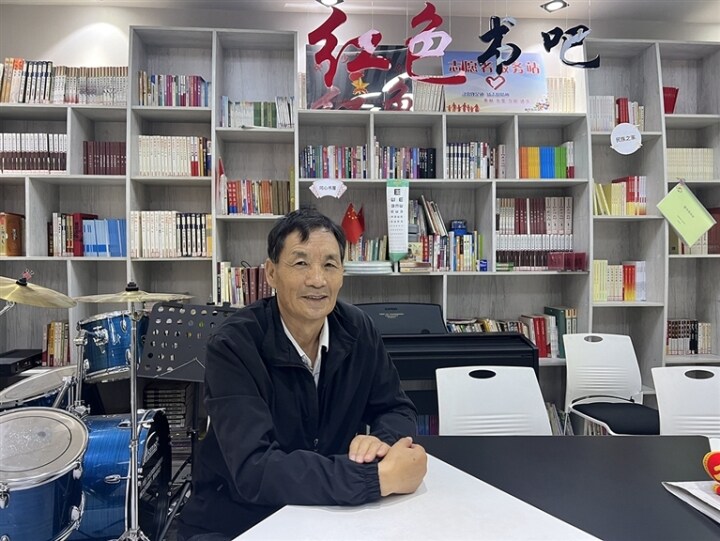 魏永福 西寧鋼廠退休工人,現(xiàn)為青海省西寧市城中區(qū)前營街社區(qū)居民。 2018年6月入選“中國好人榜”。 魏永福 西寧鋼廠退休工人,現(xiàn)為青海省西寧市城中區(qū)前營街社區(qū)居民。 2018年6月入選“中國好人榜”。